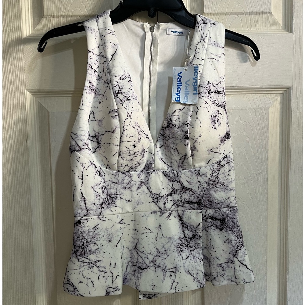 Valleygirl Peplum marble print White/Purple Sleeveless Top in Size Medium